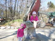 Nae Elenka a Nikolka na przdninch v Dinoparku