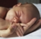 Dětí nad pět kilogramů se rodí méně než dříve